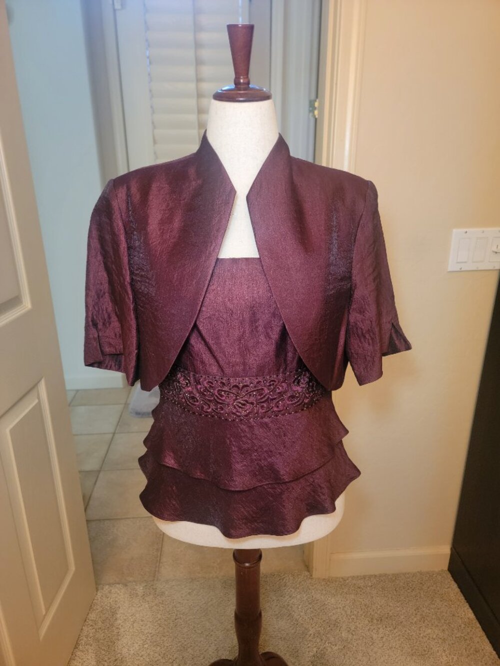 R&M RICHARDS EVENING 2 PC JACKET AND SHELL, BURGUNDY, WINE, SIZE 14